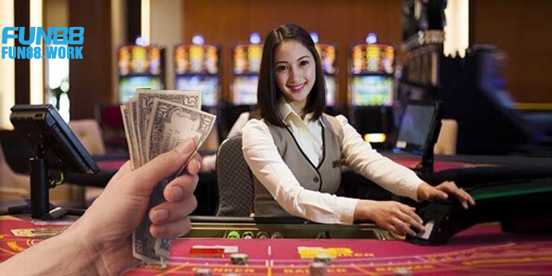 Vai trò cụ thể của người chia bài